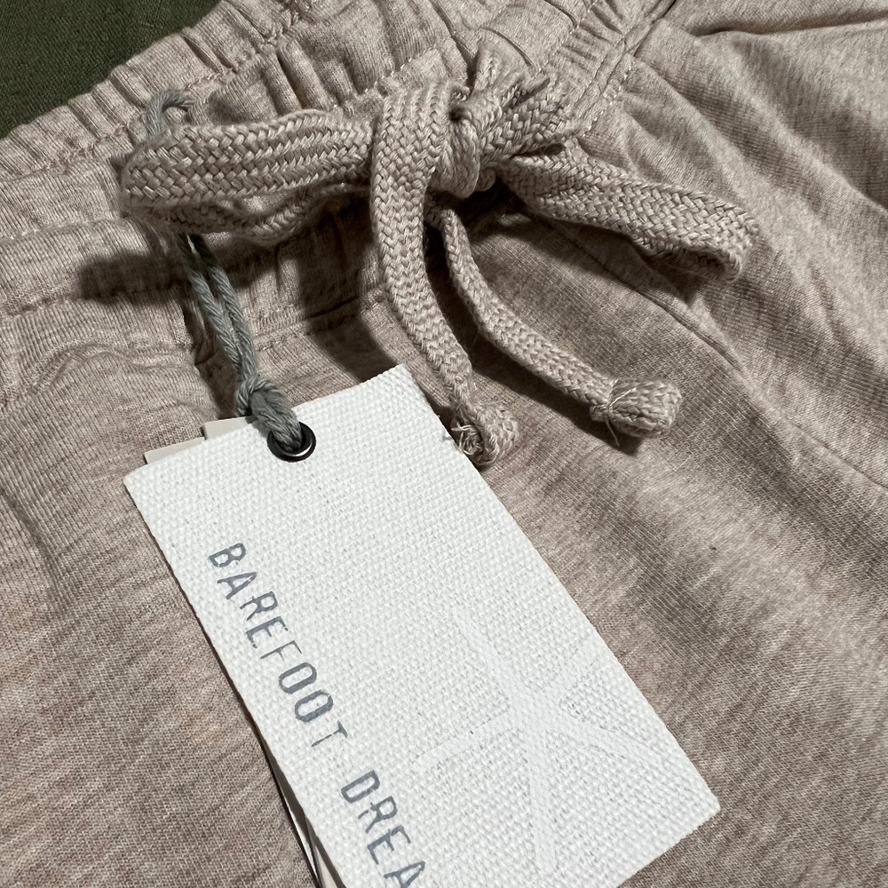 BAREFOOT DREAMS - NWT- MALIBU LOUNGE PANTS - MEDIUM - Picture 2 of 13